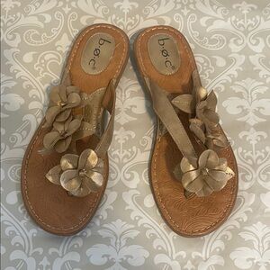 b.o.c. Women's Tan Floral Sandals Sz 9
